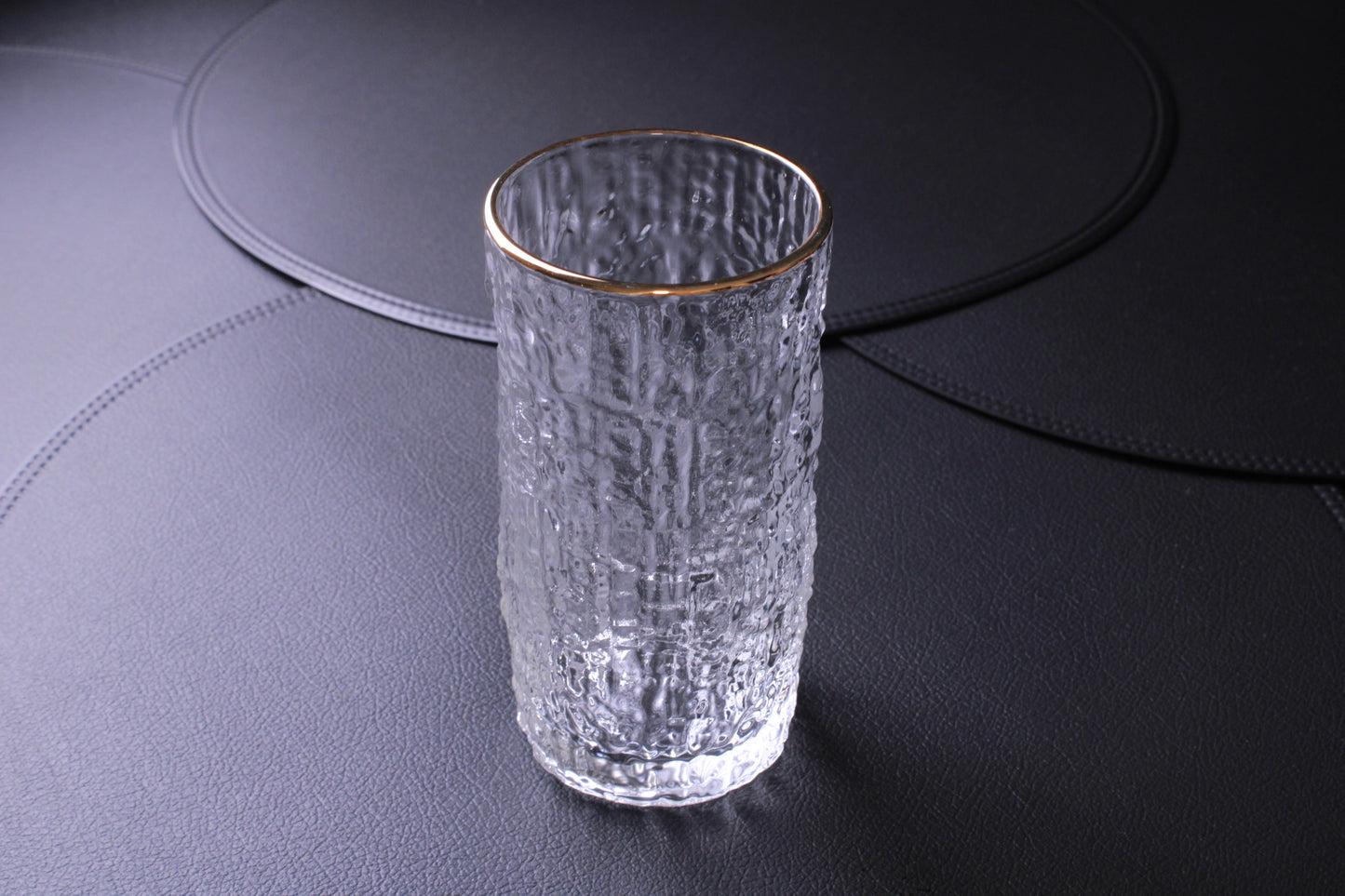 Set med 6 Guldkantade Glas – Texturerad Yta