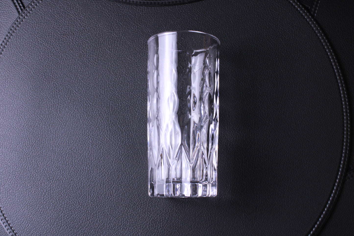 Set med 6 Höga Glas – Kristallinspirerad Design